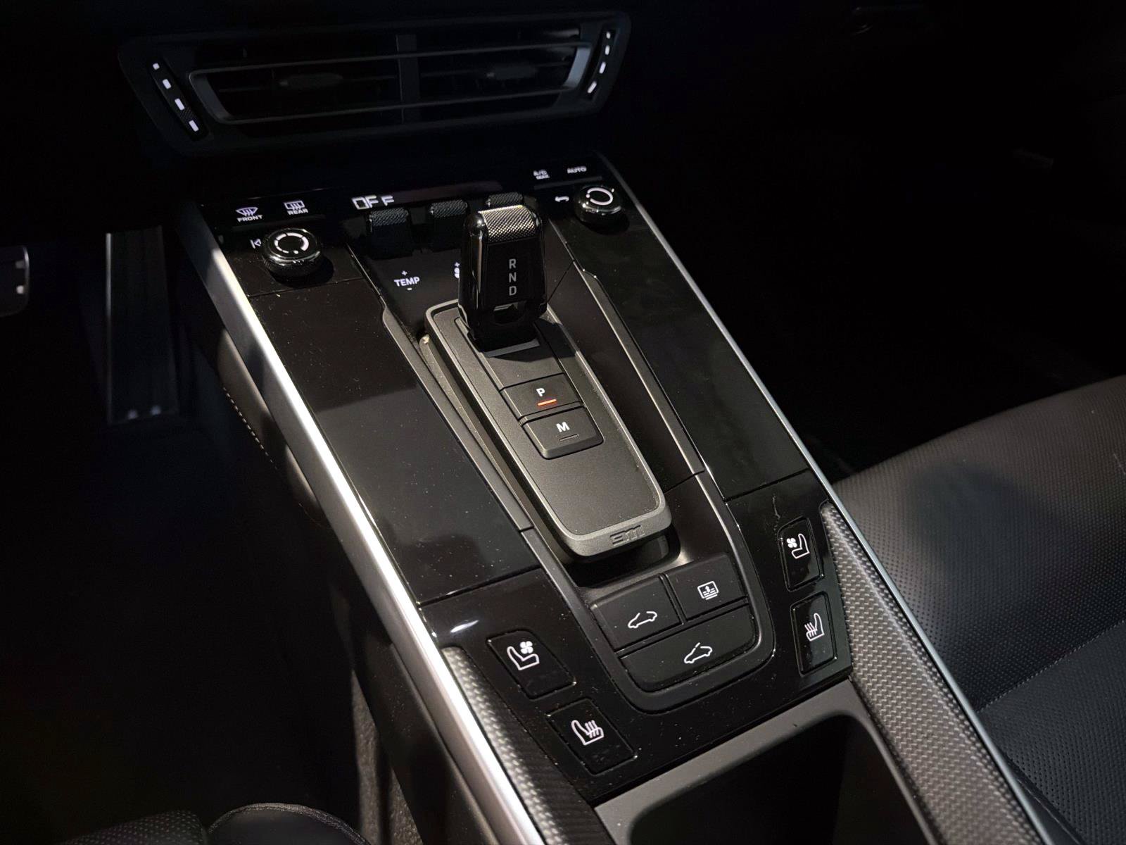 Certified 2022 Porsche 911 Turbo S AWD/4WD image 19