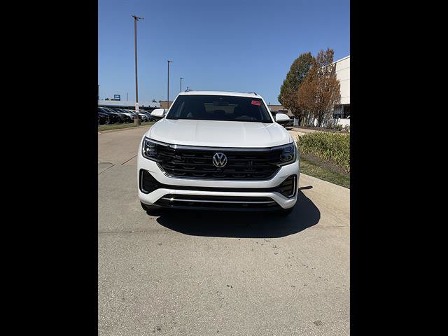 New 2026 Volkswagen Atlas Cross Sport SEL Premium R-Line AWD/4WD image 2