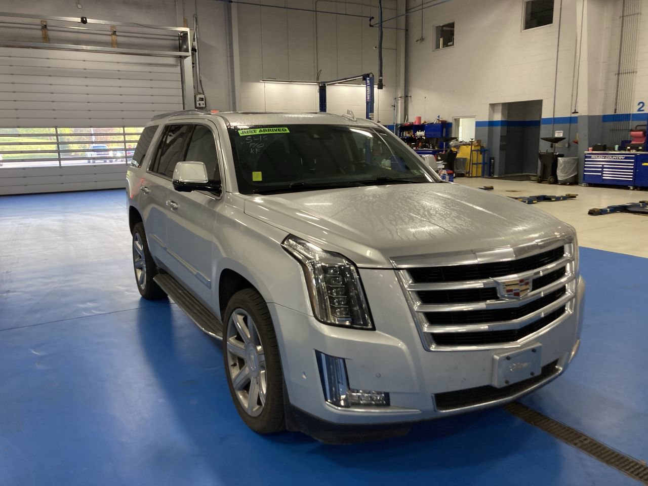 Used 2020 Cadillac Escalade Luxury AWD/4WD video 1