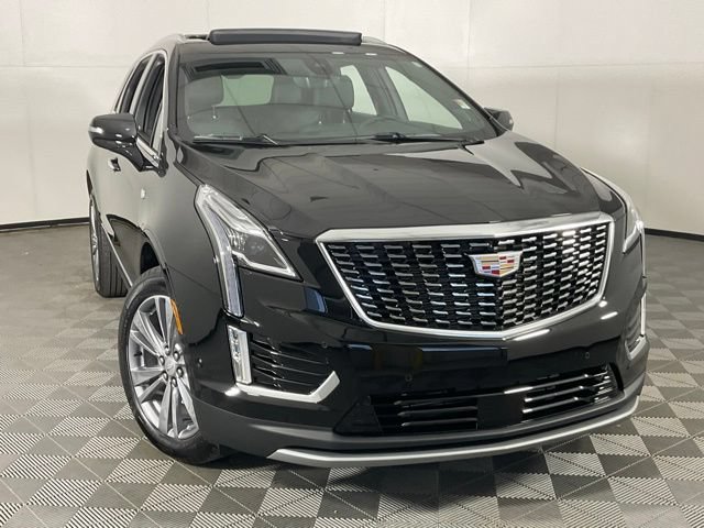 Certified 2025 Cadillac XT5 Premium Luxury w/ Technology Package AWD/4WD image 38