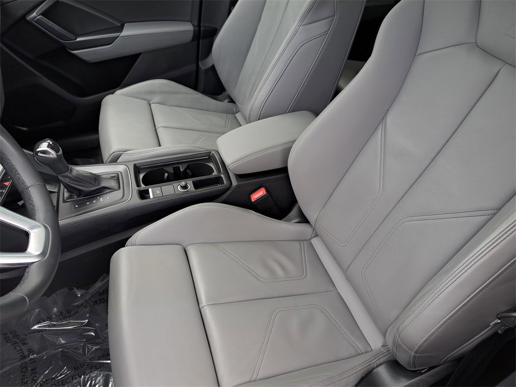 Used 2023 Audi Q3 2.0T Premium Plus w/ Premium Plus Package image 18