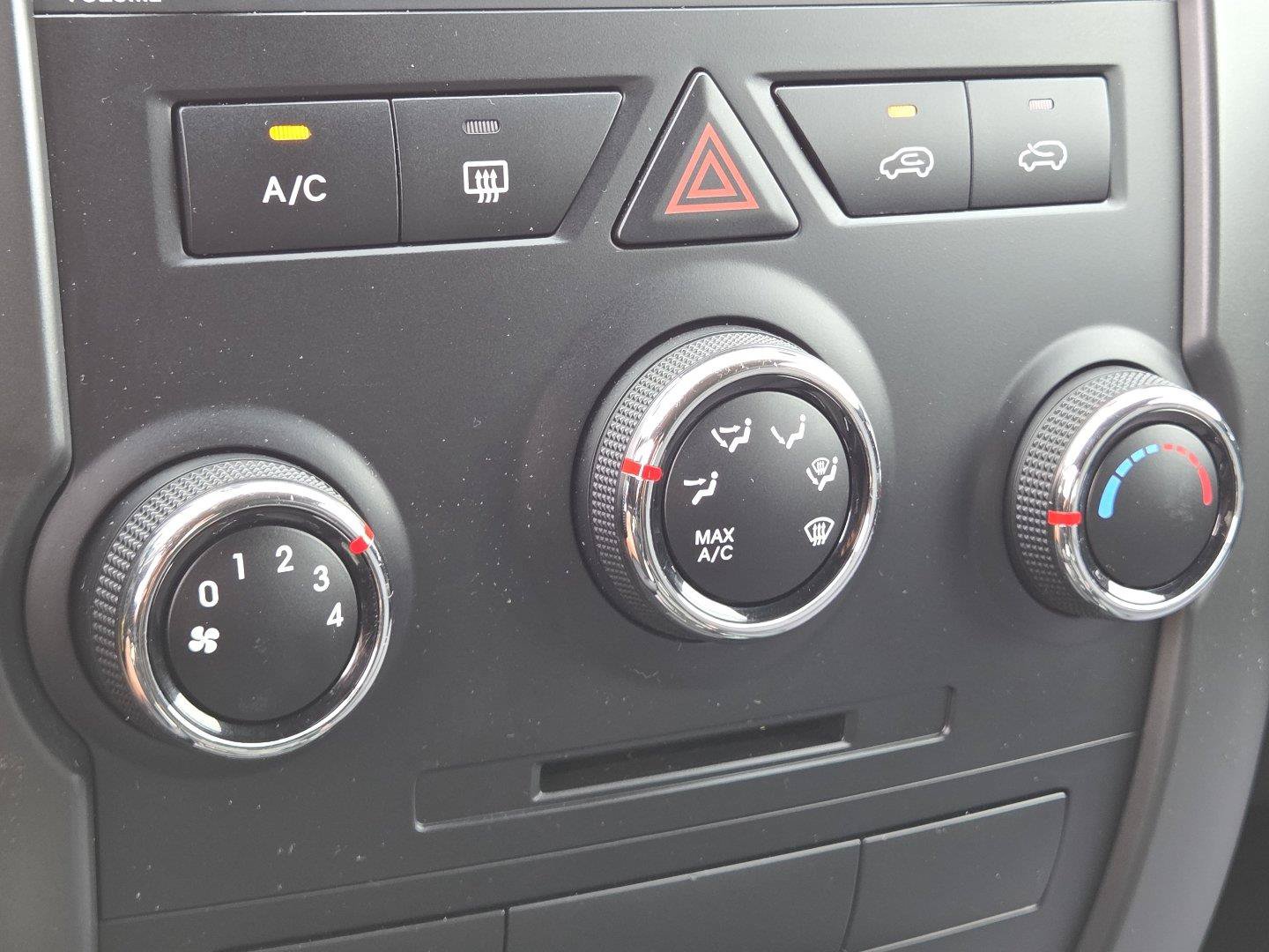 Used 2012 Kia Sorento FWD image 25