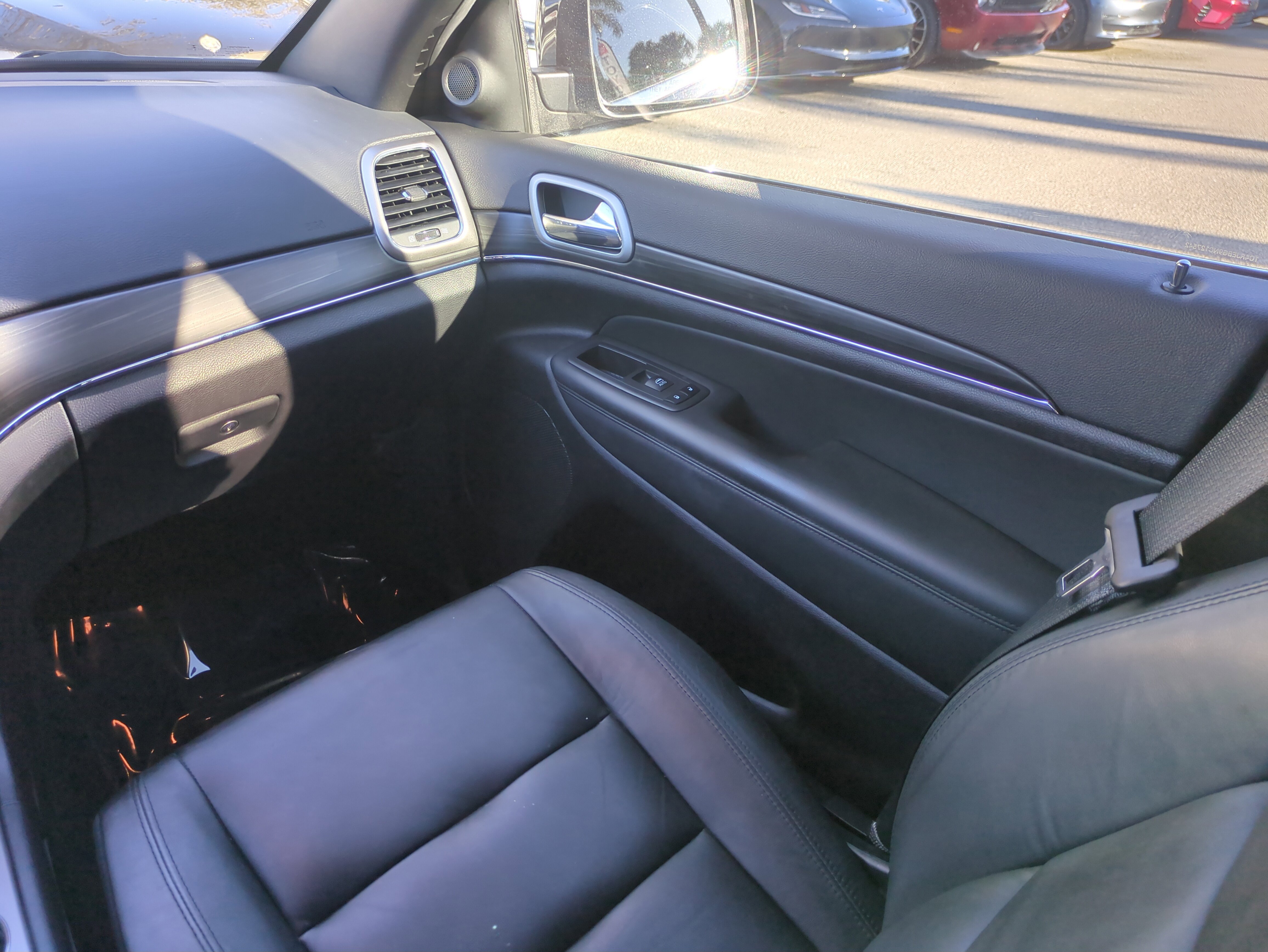 Certified 2022 Jeep Grand Cherokee Limited w/ Tech Group image 18