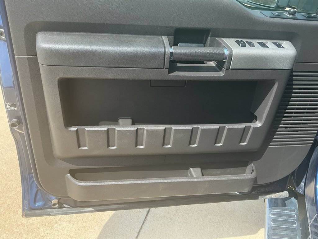 Used 2011 Ford F250 Lariat w/ Lariat Interior Pkg AWD/4WD image 8