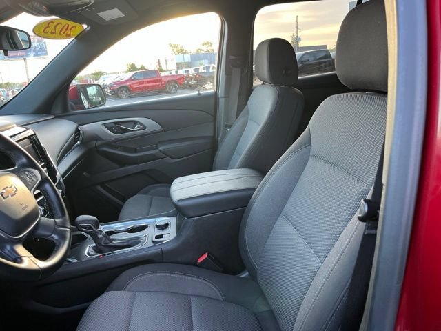 Used 2023 Chevrolet Traverse LT FWD image 8