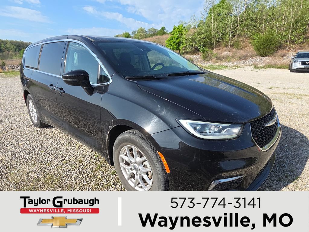 Used 2023 Chrysler Pacifica Touring-L