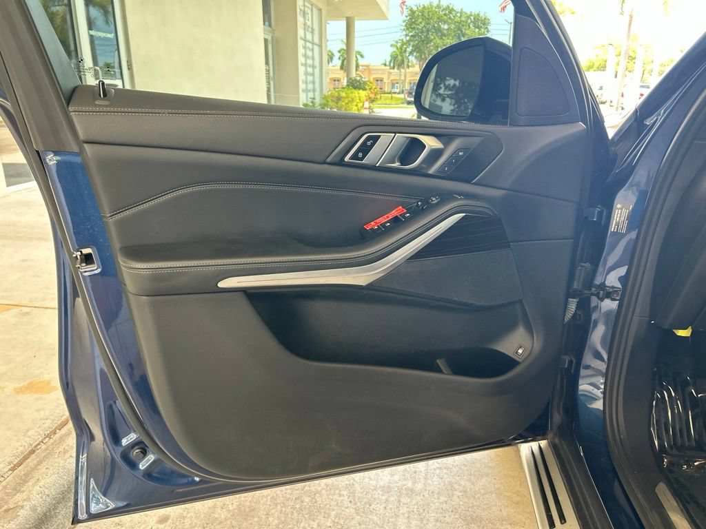 Used 2023 BMW X5 xDrive45e AWD/4WD image 42