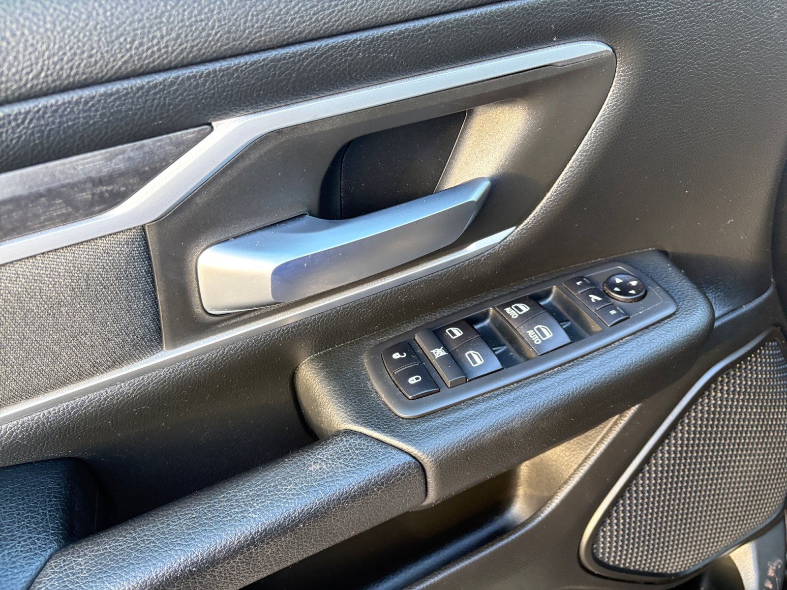 Used 2020 RAM 1500 Lone Star AWD/4WD image 10