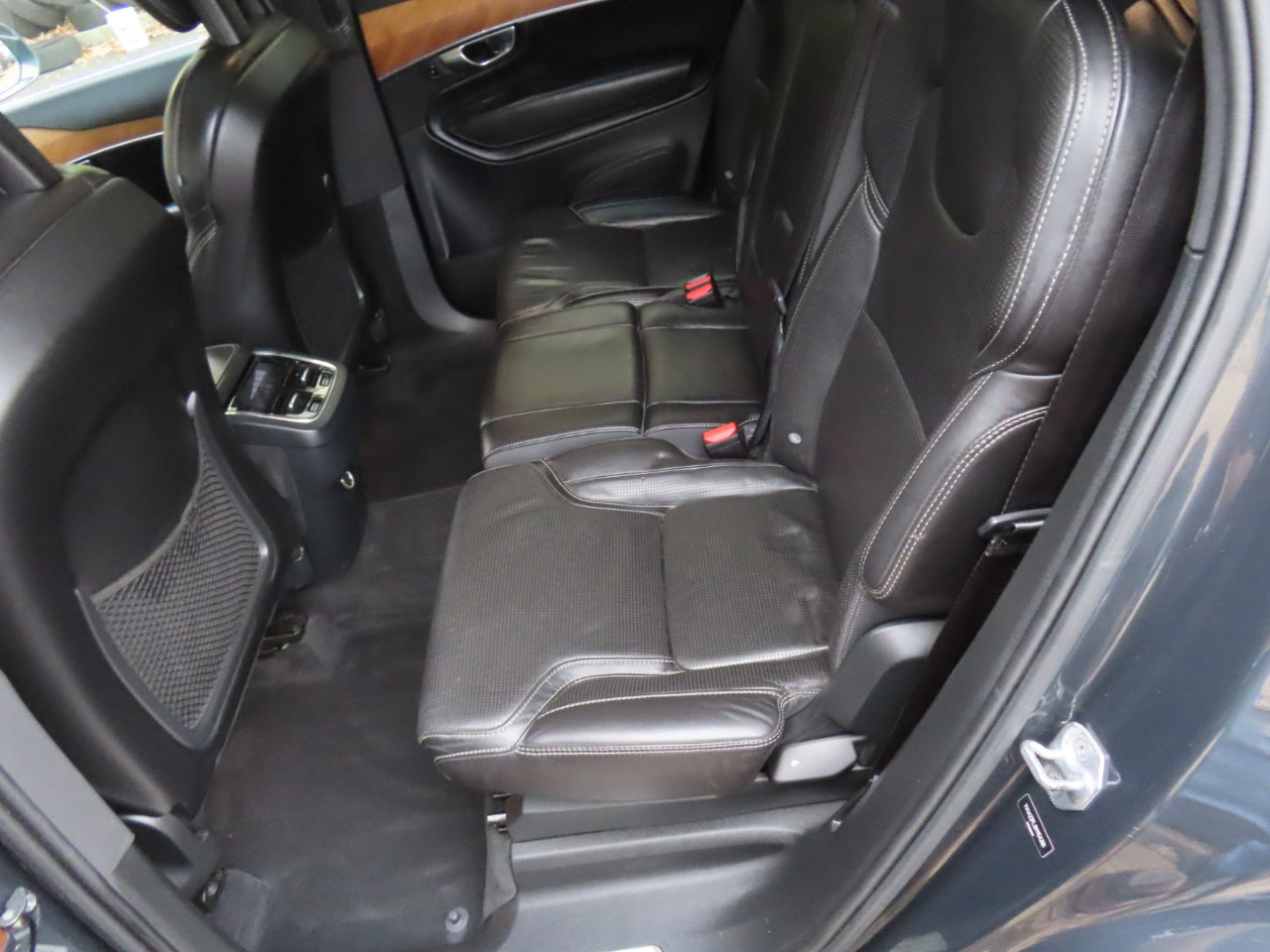 Used 2017 Volvo XC90 T6 Inscription w/ Vision Package image 15