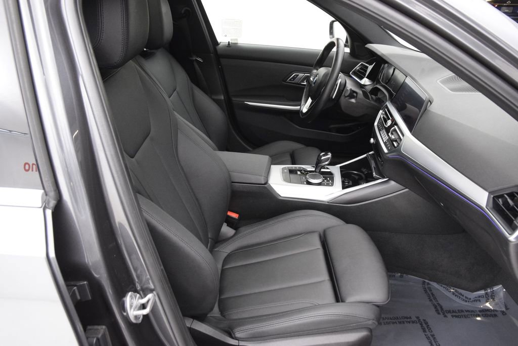 Used 2021 BMW 330i Sedan w/ Driving Assistance Package image 16