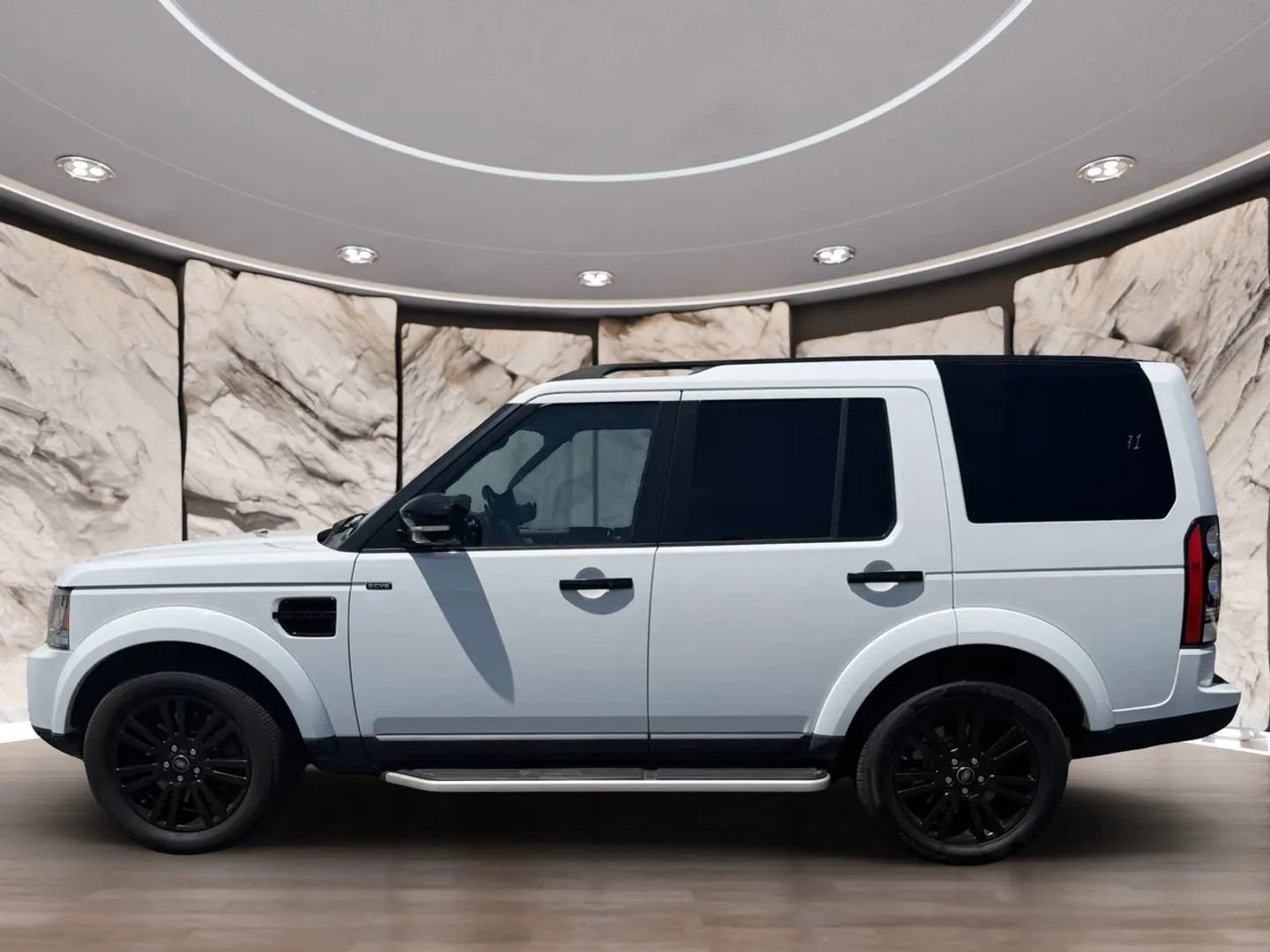 Used 2016 Land Rover LR4 HSE AWD/4WD image 5