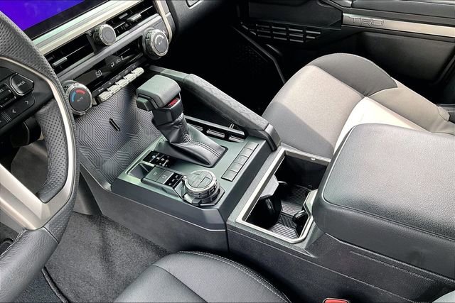Used 2025 Toyota Tacoma TRD Off-Road image 15