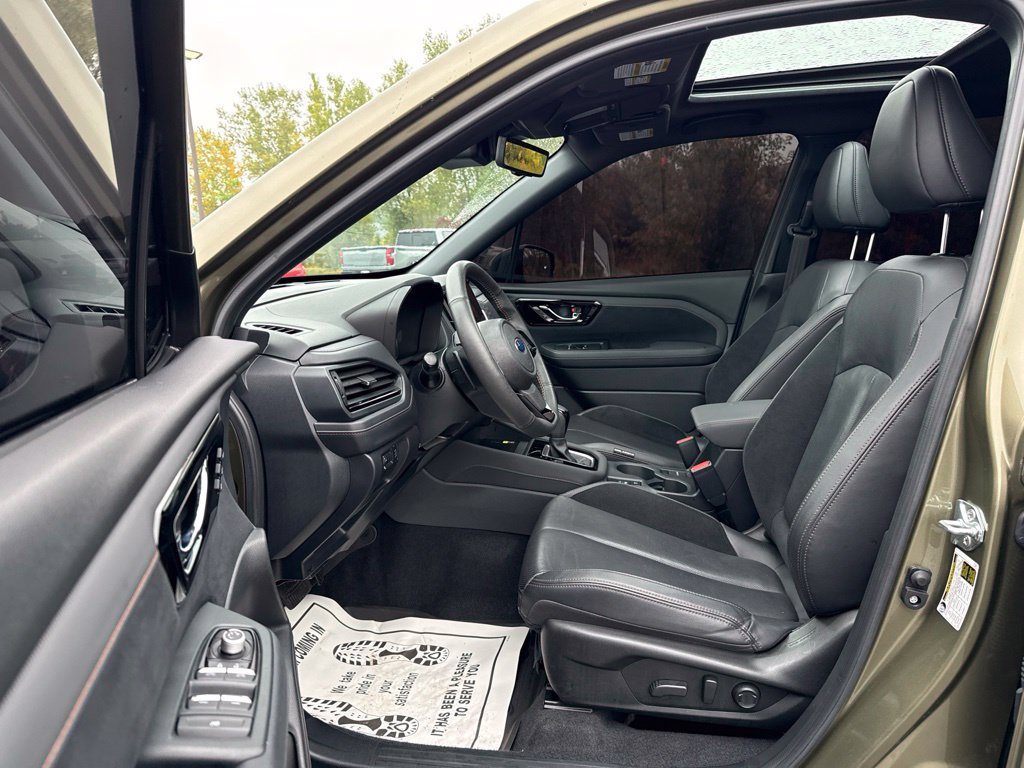 Used 2025 Subaru Forester Touring AWD/4WD image 25