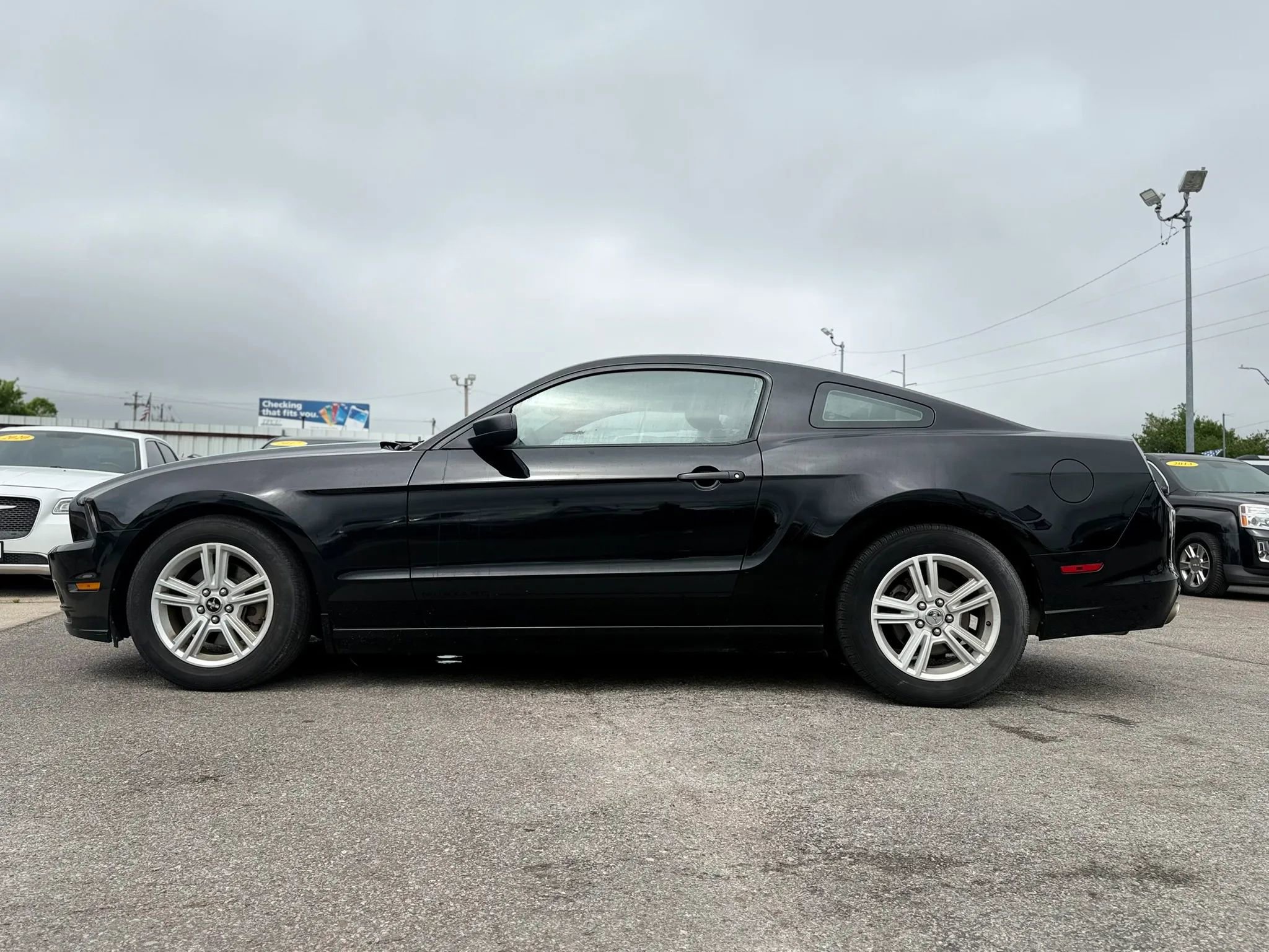 Used 2014 Ford Mustang Coupe RWD image 7