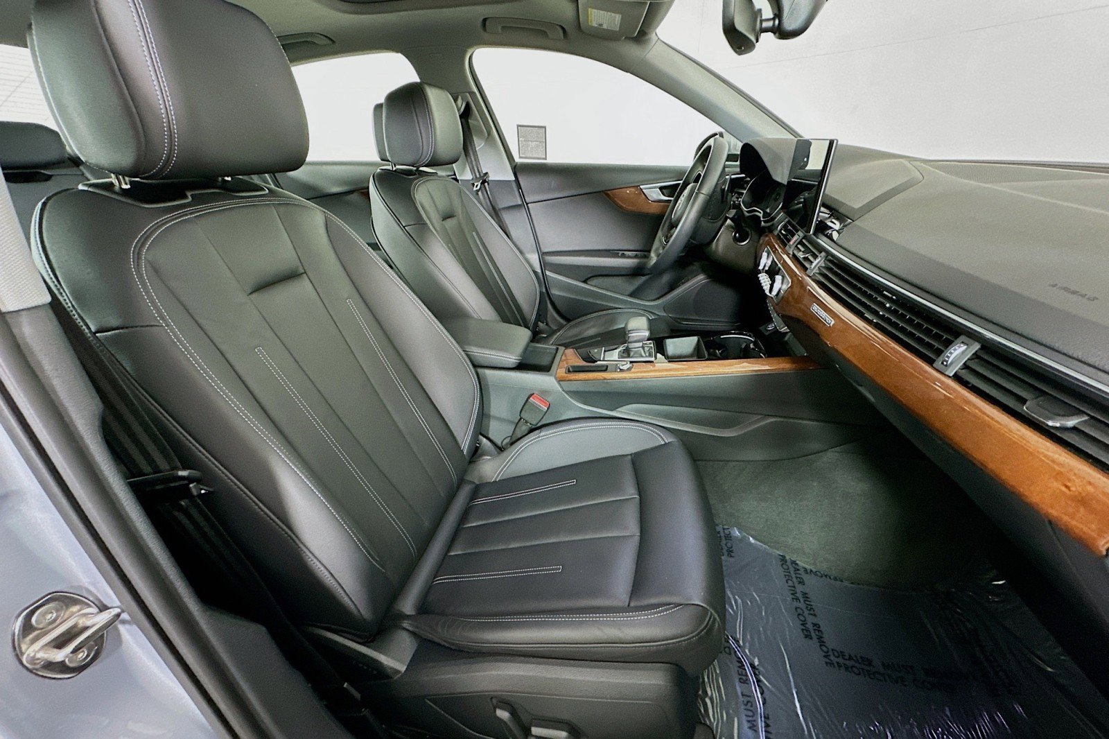 Used 2023 Audi A4 2.0T Premium w/ Convenience Package AWD/4WD image 8