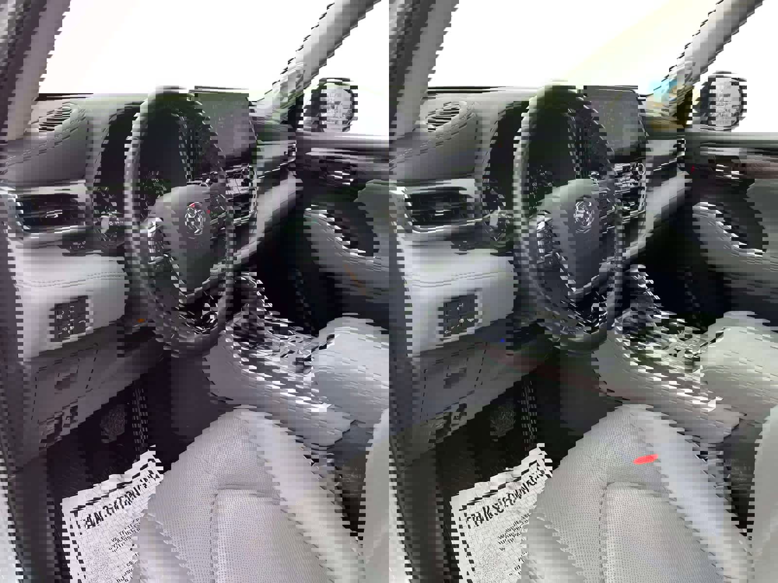 Used 2021 Toyota Highlander Limited image 17