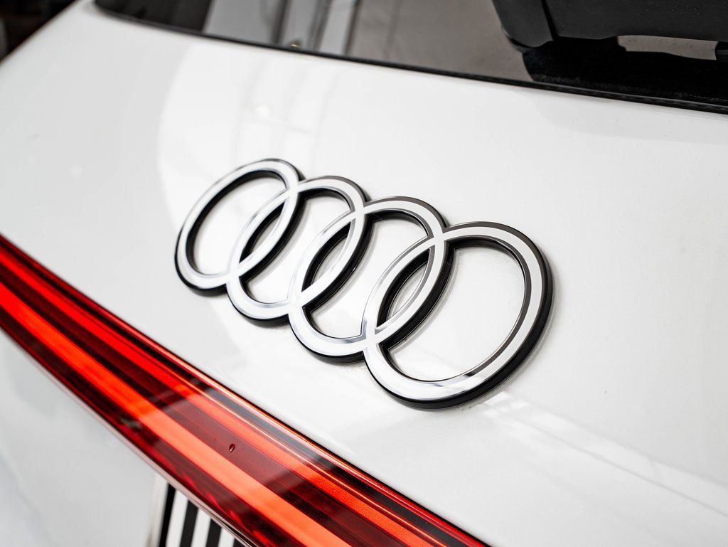 Certified 2025 Audi Q5 Premium Plus w/ Premium Plus image 18