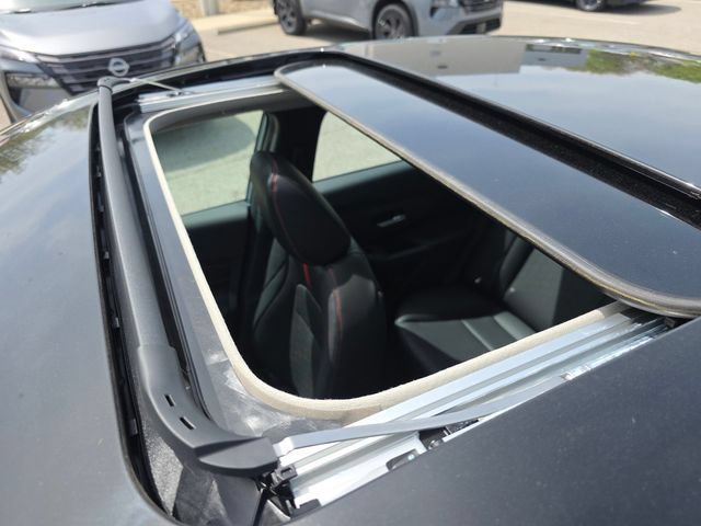 New 2026 Nissan Sentra SR w/ SR Premium Package FWD image 5