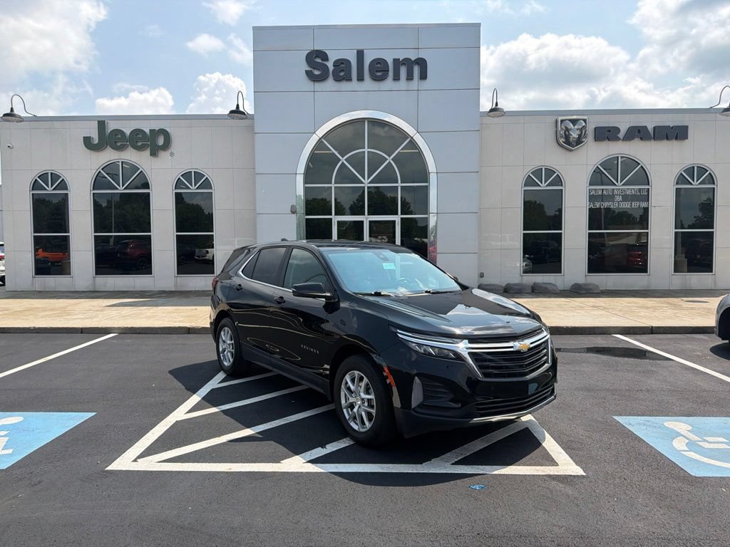 Used 2023 Chevrolet Equinox LT AWD/4WD image 1