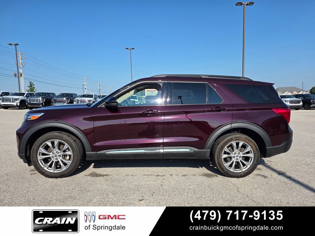 Used 2023 Ford Explorer XLT w/ Equipment Group 202A AWD/4WD image 4