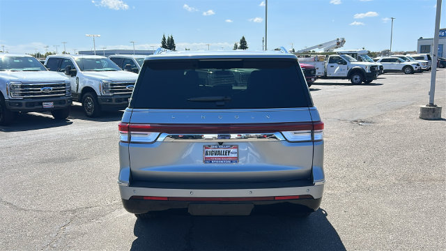 Used 2022 Lincoln Navigator L Reserve AWD/4WD image 4