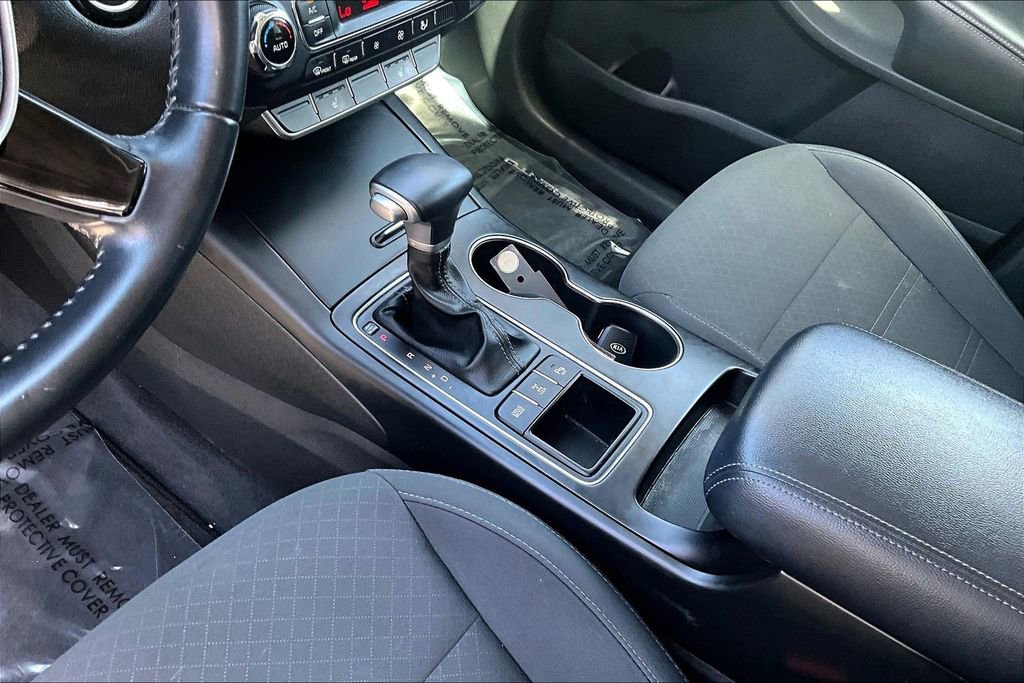 Used 2020 Kia Sorento S image 17