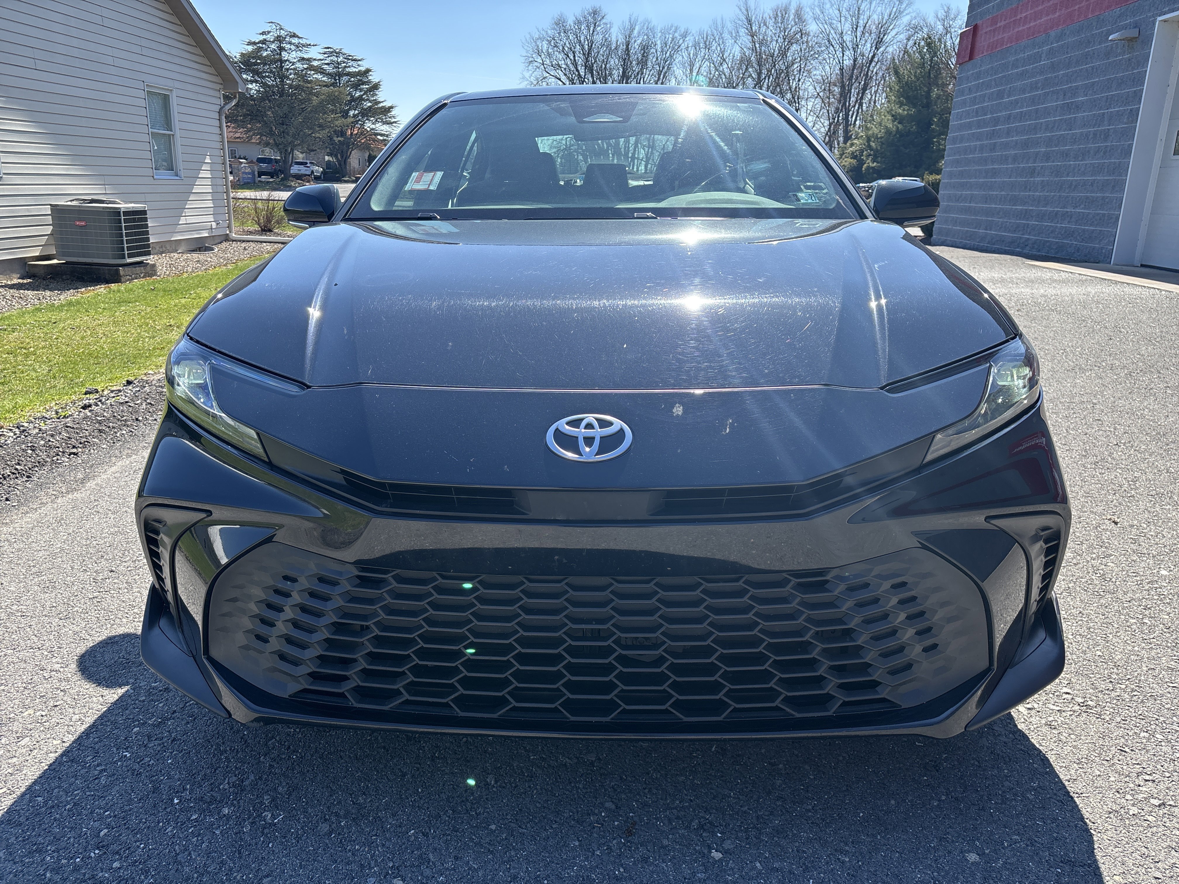 Used 2025 Toyota Camry SE image 9