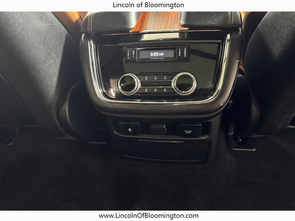 Certified 2019 Lincoln Navigator Reserve AWD/4WD image 12