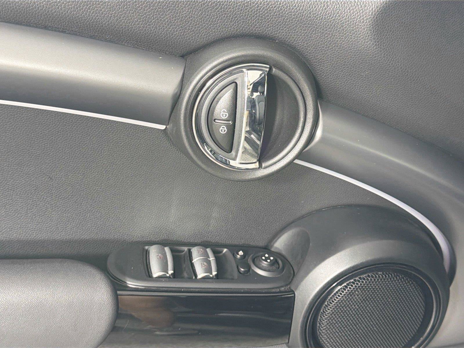 Used 2024 MINI Cooper Convertible FWD image 18