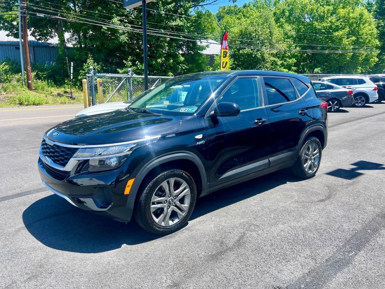 Used 2021 Kia Seltos LX AWD/4WD image 1