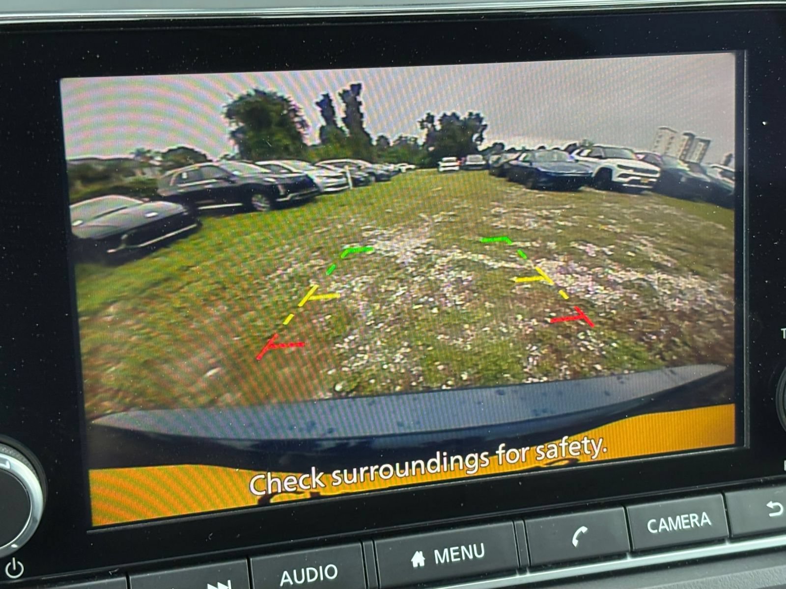 Used 2025 Nissan Rogue SV FWD image 24