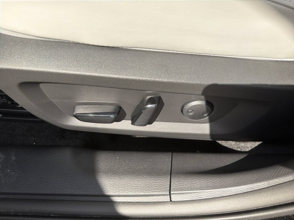 New 2026 Mitsubishi Outlander SE AWD/4WD image 15