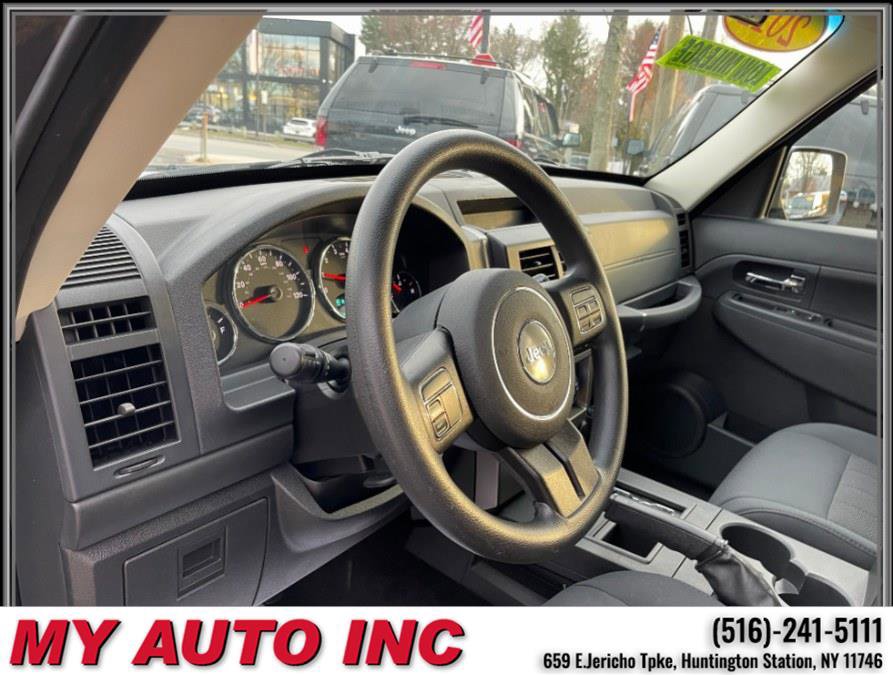Used 2012 Jeep Liberty Sport image 19