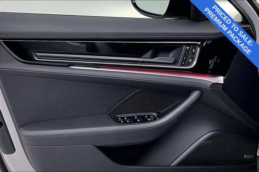 Used 2025 Porsche Panamera 4 w/ Premium Package image 23