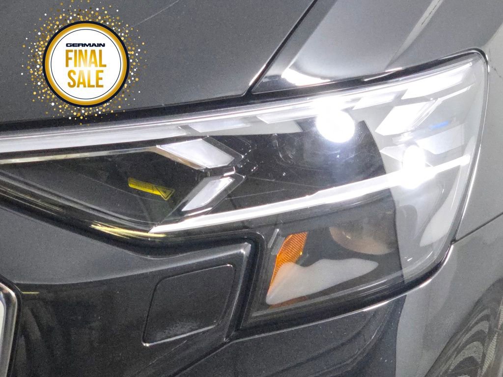 Used 2024 Audi Q8 Prestige w/ Prestige Package image 12