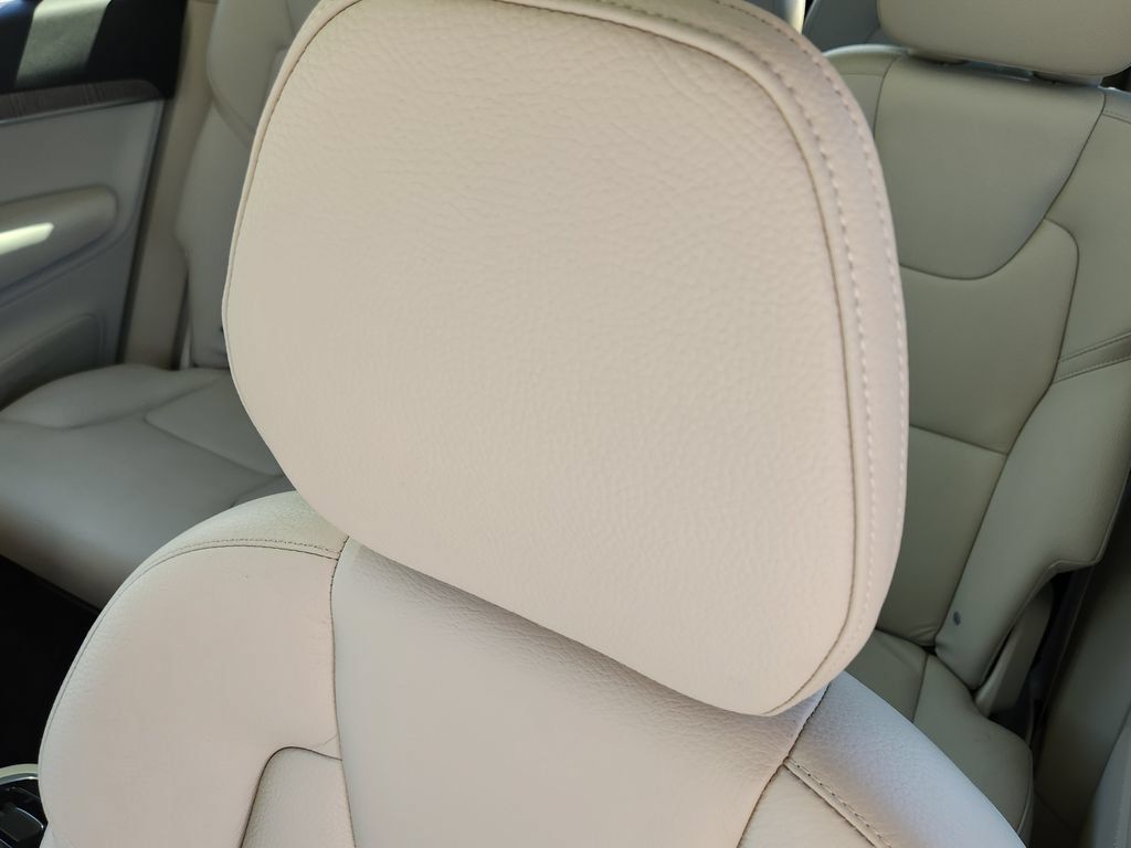 Used 2023 Volvo XC90 T8 Plus w/ Protection Package Premier AWD/4WD image 6