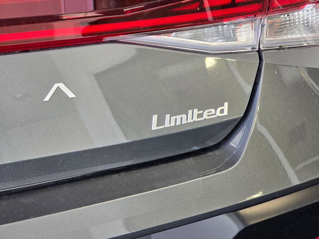 New 2026 Hyundai Elantra Limited image 14