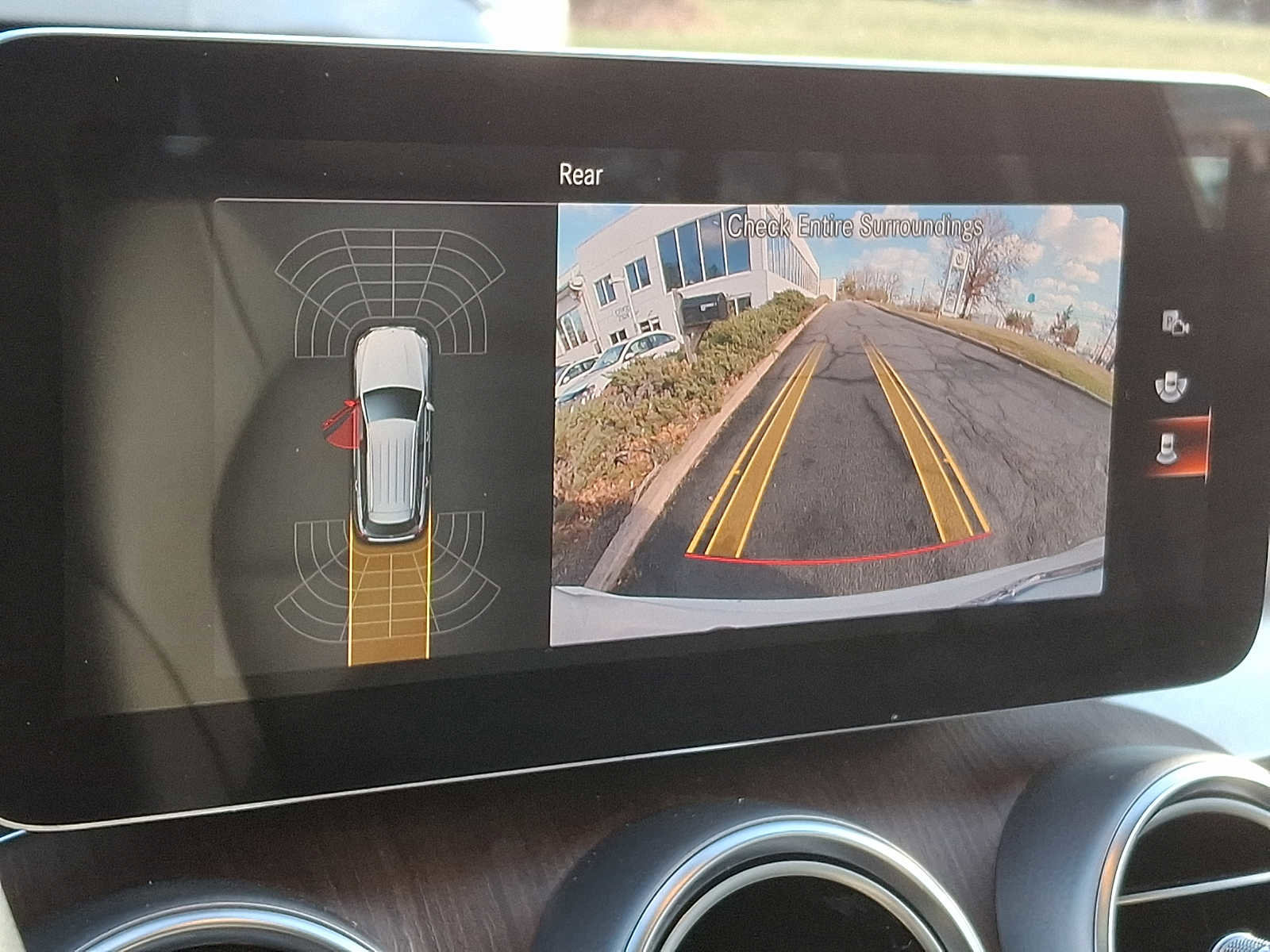 Used 2021 Mercedes-Benz GLC 300 4MATIC image 16