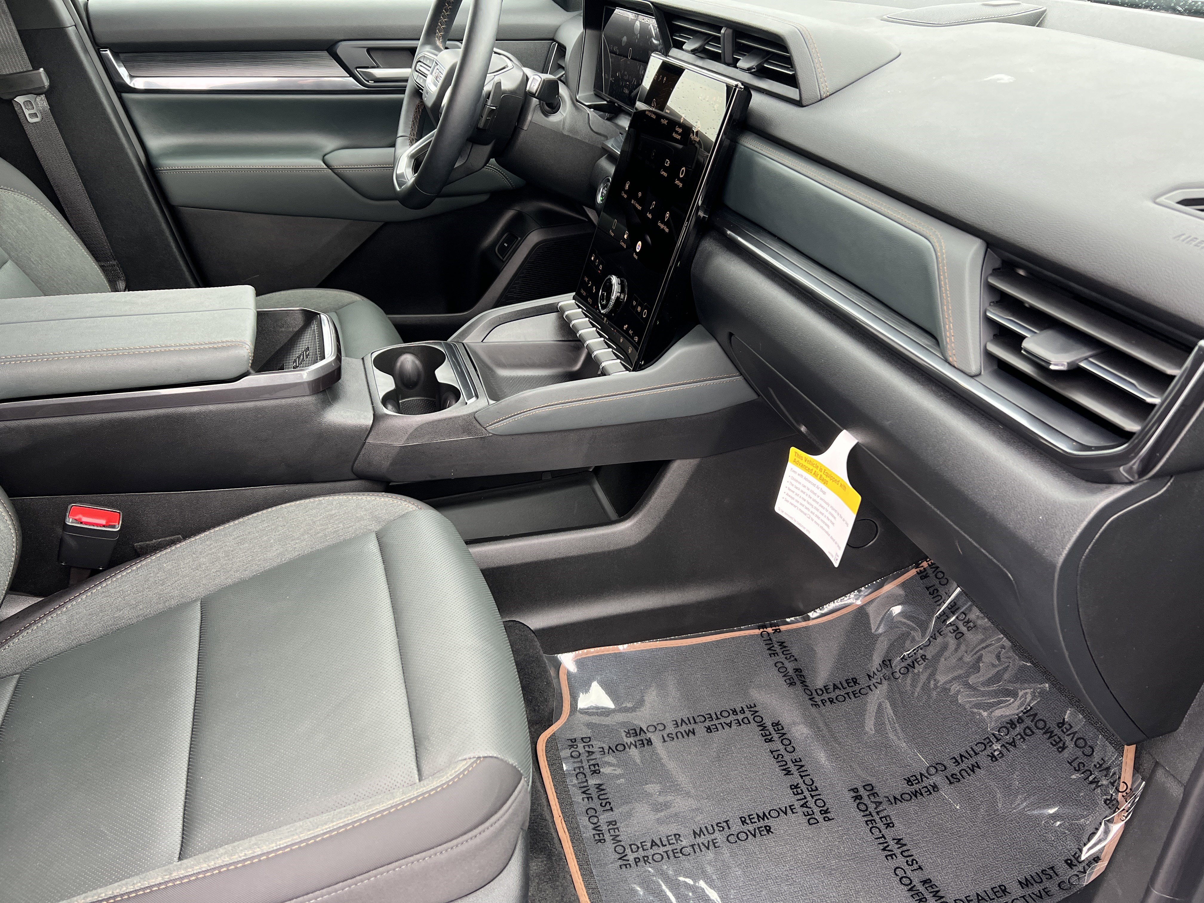 Used 2026 GMC Terrain AT4 image 24