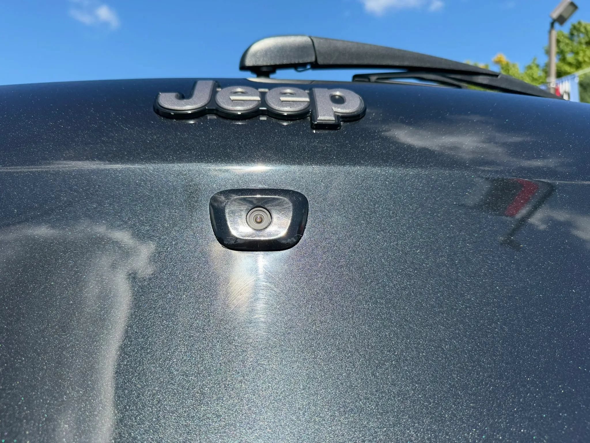 Used 2014 Jeep Cherokee Trailhawk w/ Technology Group AWD/4WD image 41
