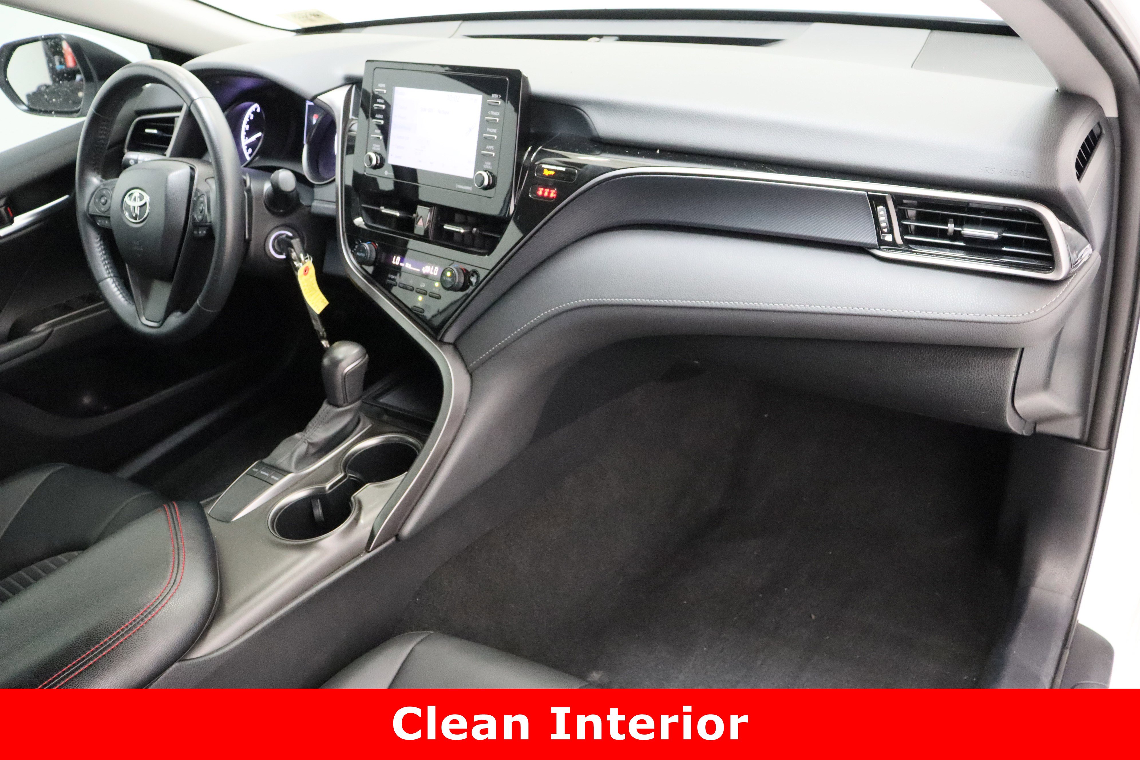 Used 2024 Toyota Camry SE image 33