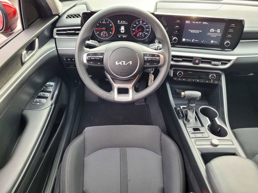 Used 2022 Kia K5 LX image 10