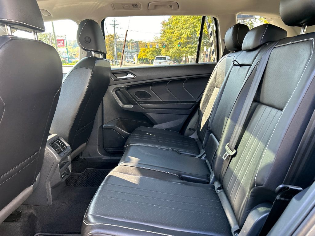 Used 2024 Volkswagen Tiguan SE AWD/4WD image 25