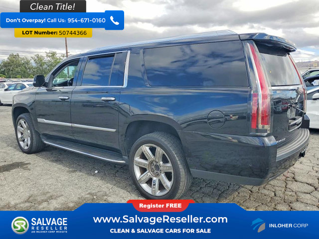 Used 2020 Cadillac Escalade ESV Luxury RWD image 3