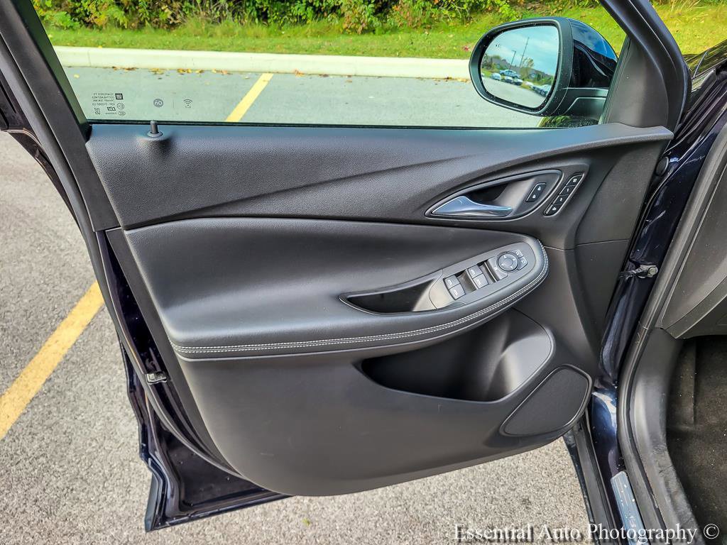 Used 2020 Buick Encore GX Essence FWD image 23
