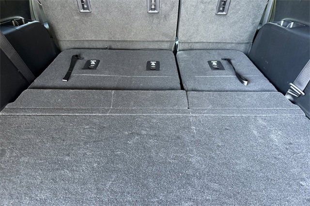 Used 2025 GMC Acadia Elevation image 15