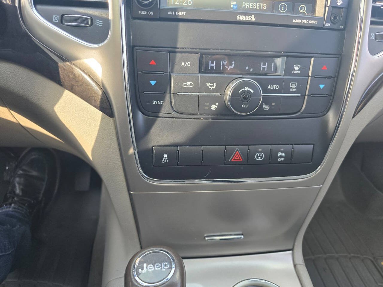 Used 2013 Jeep Grand Cherokee Laredo AWD/4WD image 56