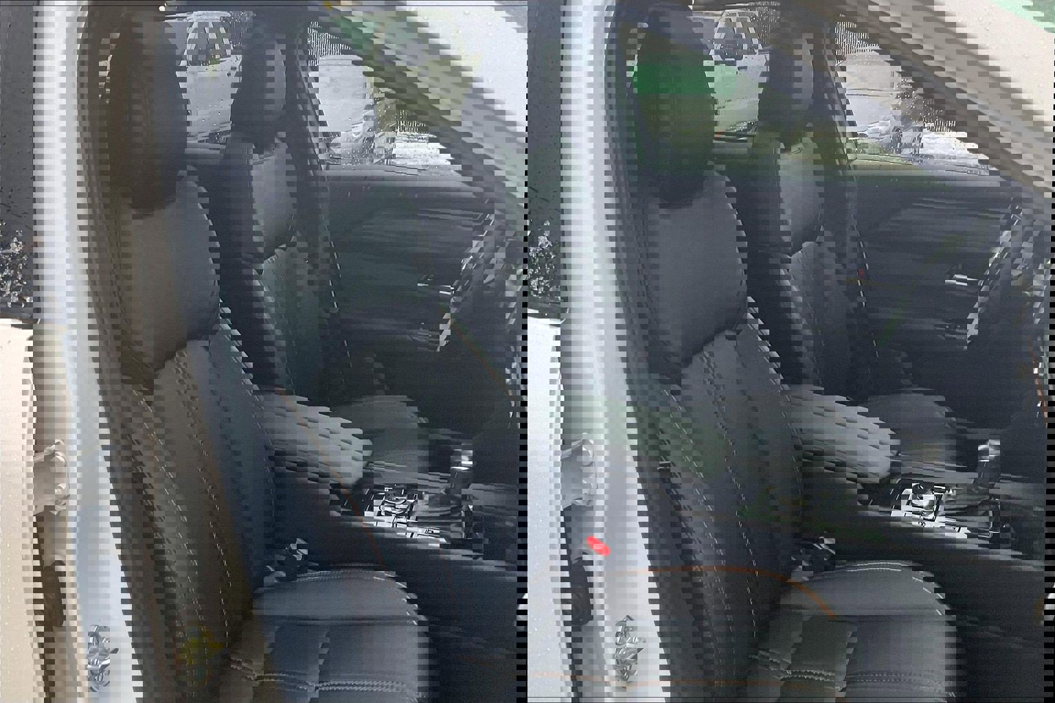 Used 2025 MAZDA CX-50 AWD 2.5 Hybrid w/ Premium Pkg image 9