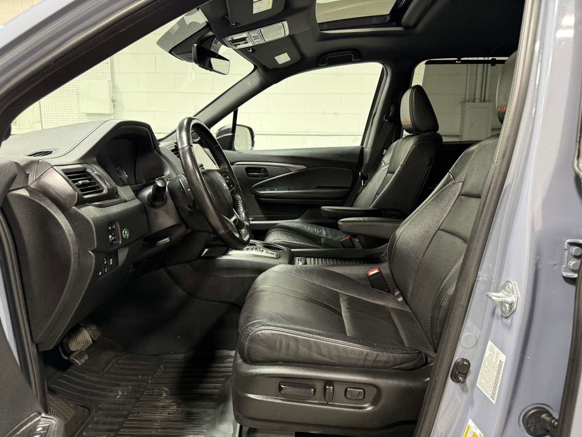 Used 2022 Honda Passport TrailSport image 9