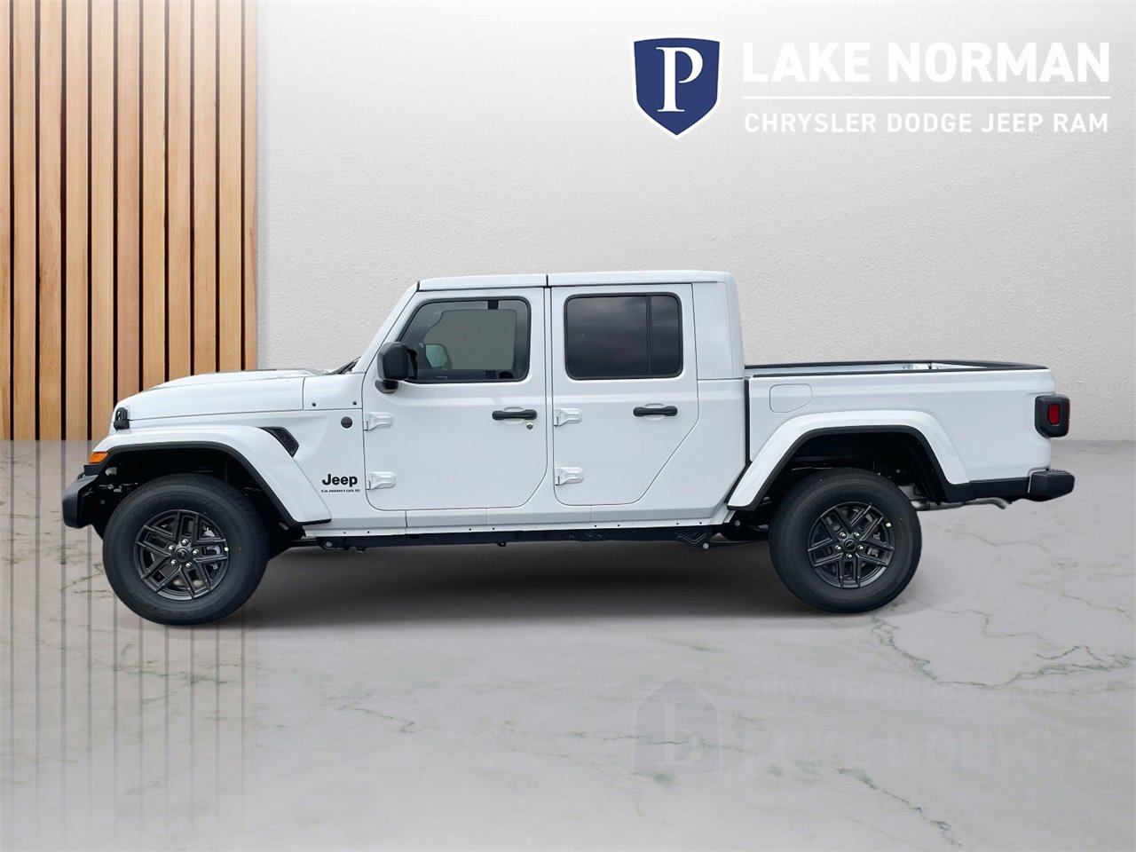 New 2025 Jeep Gladiator Sport image 6